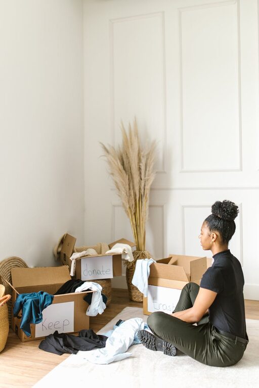 How to Store Seasonal Clothes Efficiently: Practical Tips and Tricks